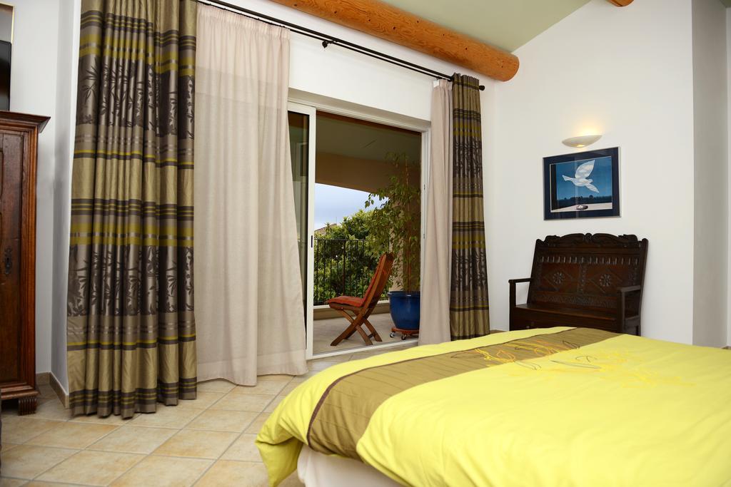 Mas De Carabelle Bed and Breakfast La Roque-Alric Værelse billede