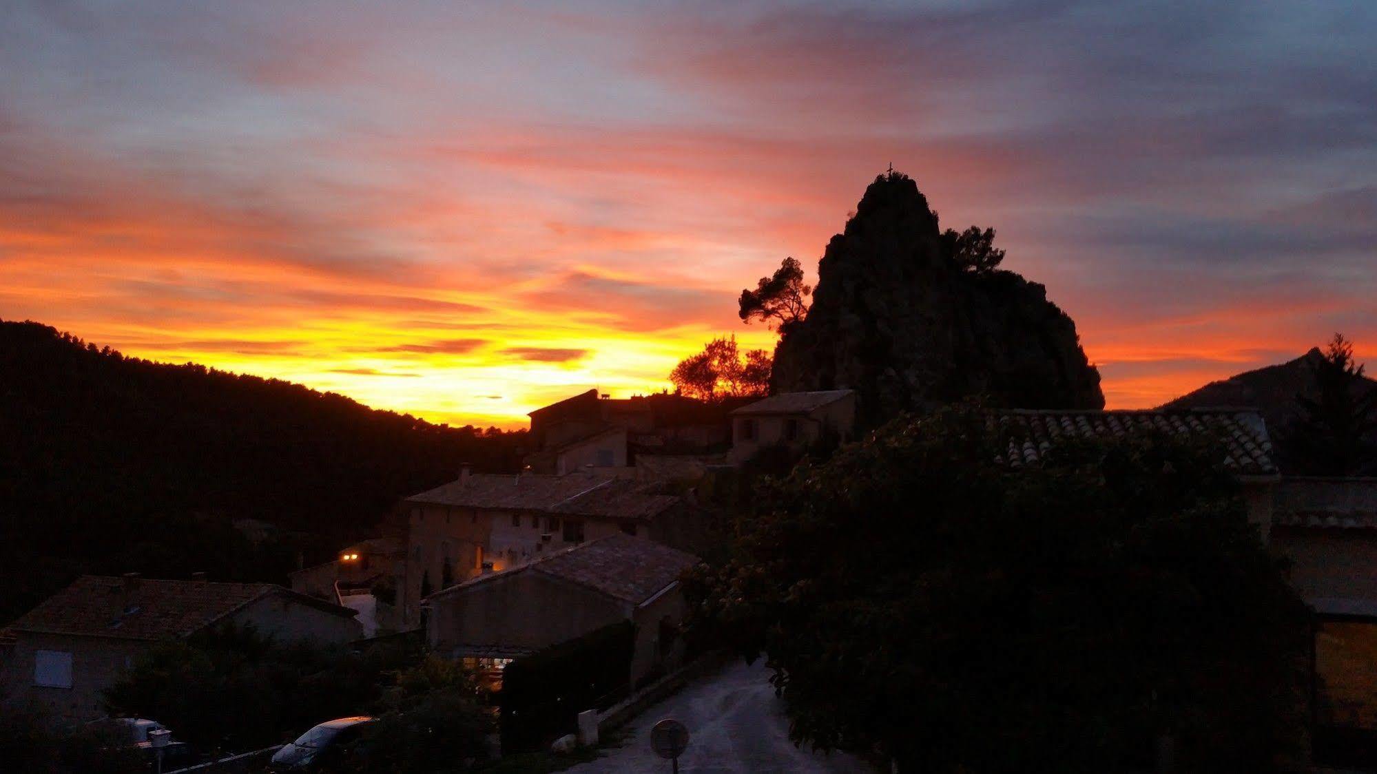 Mas De Carabelle Bed and Breakfast La Roque-Alric Eksteriør billede